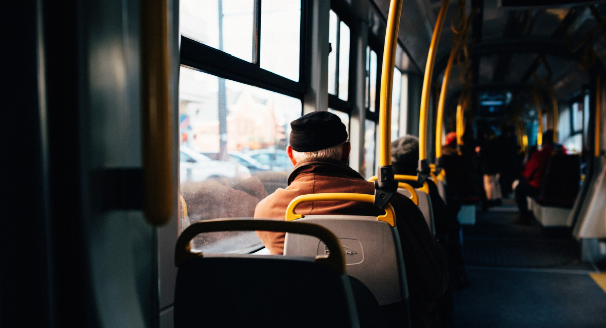La Municipalidad recordó que quienes cuenten con Certificado Único de Discapacidad pueden viajar sin costo en el transporte urbano.