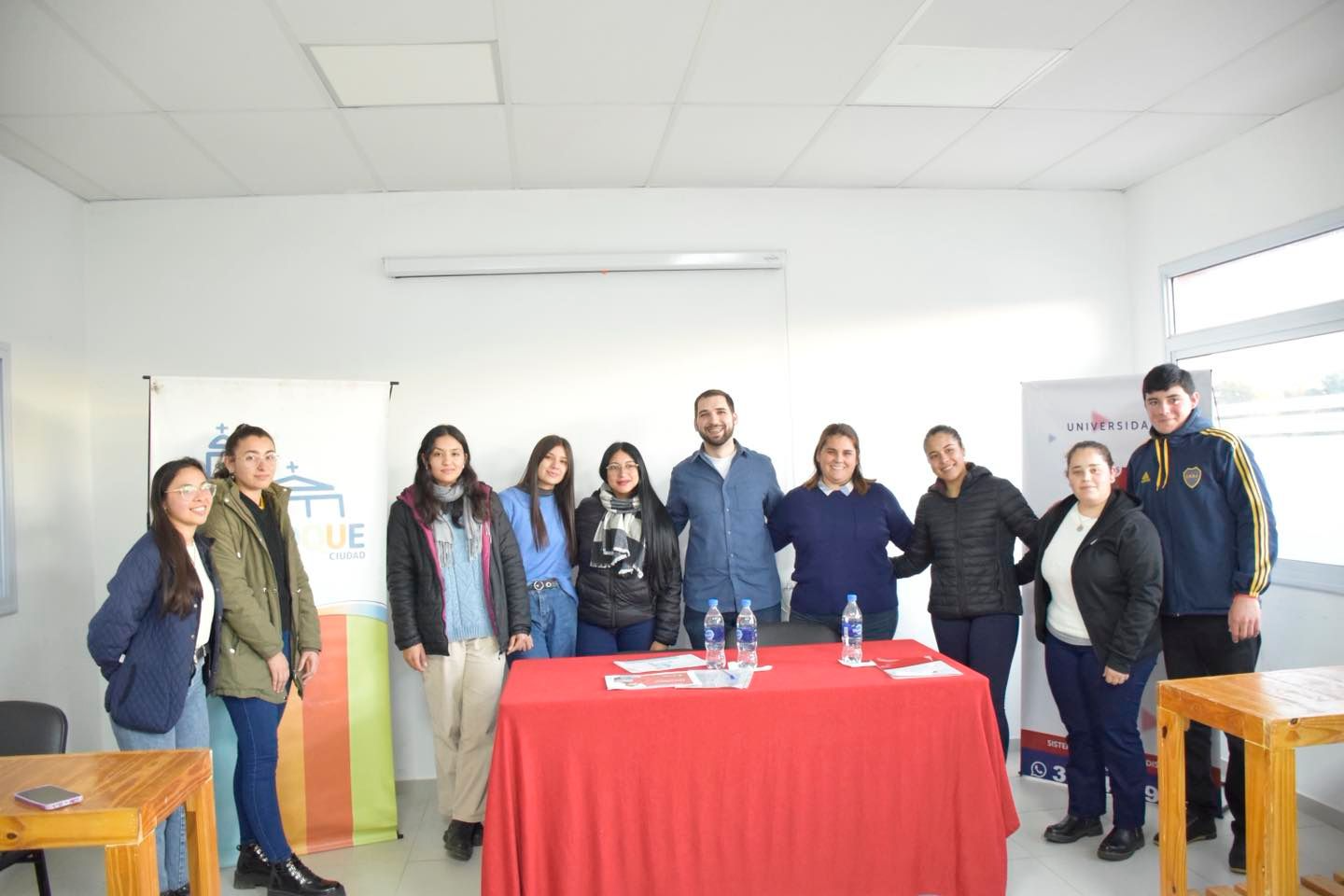 En el CAPS de San Roque se llevó a cabo una jornada de acompañamiento con los estudiantes becados por la UCASAL.