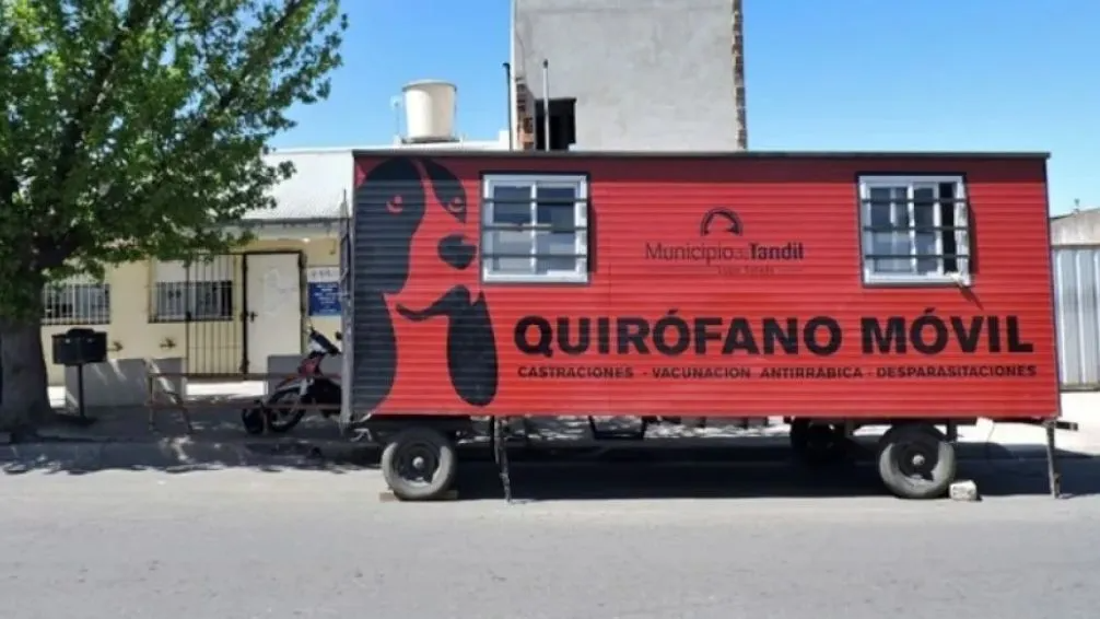 El quirófano móvil atenderá los martes y jueves en centros de salud barriales, y habrá salidas especiales.