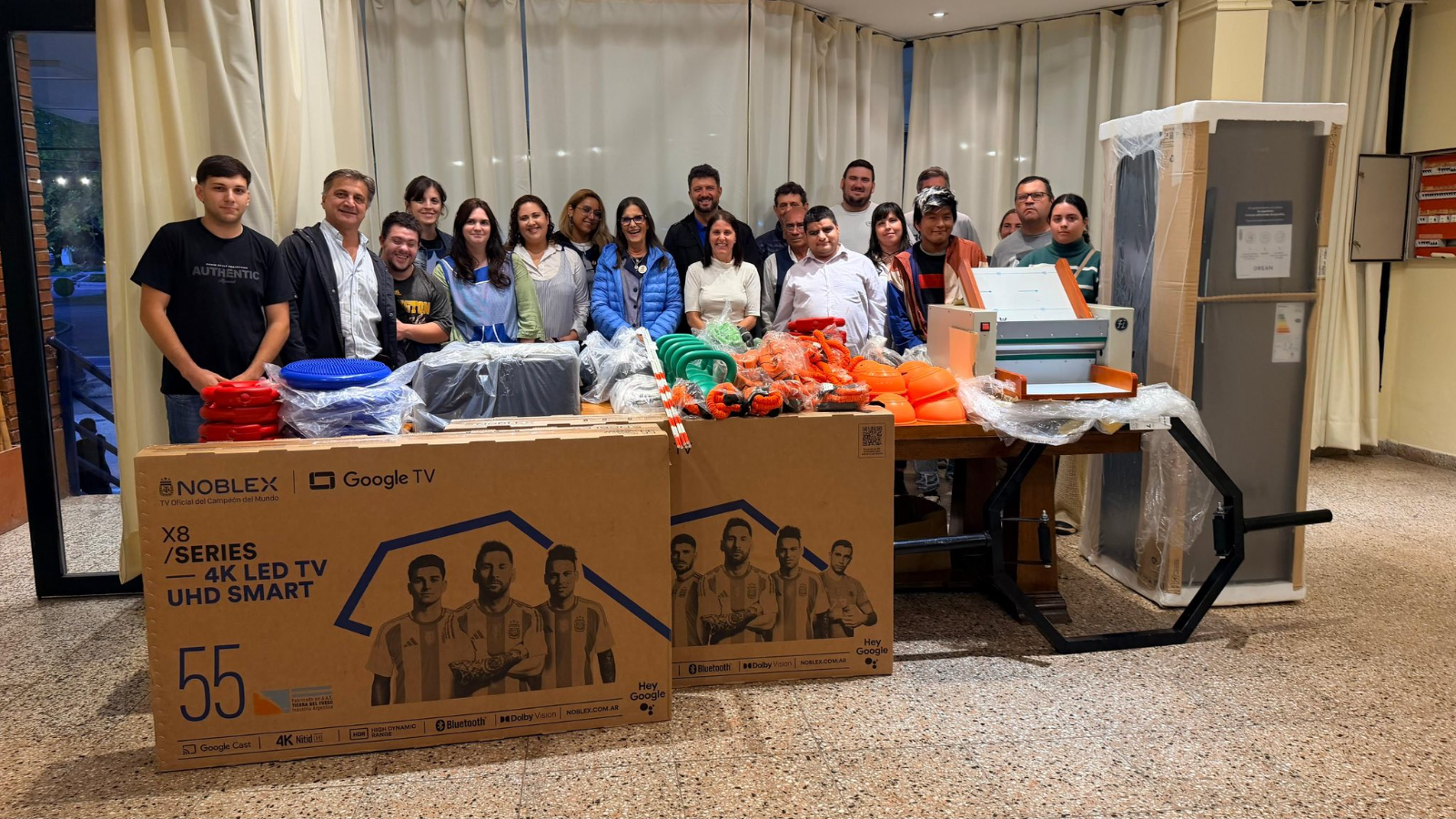 El diputado provincial entregó elementos de valor a clubes, jardines y emprendimientos productivos. Además se entregó un subsidio al deportista Tobías Albarenque.