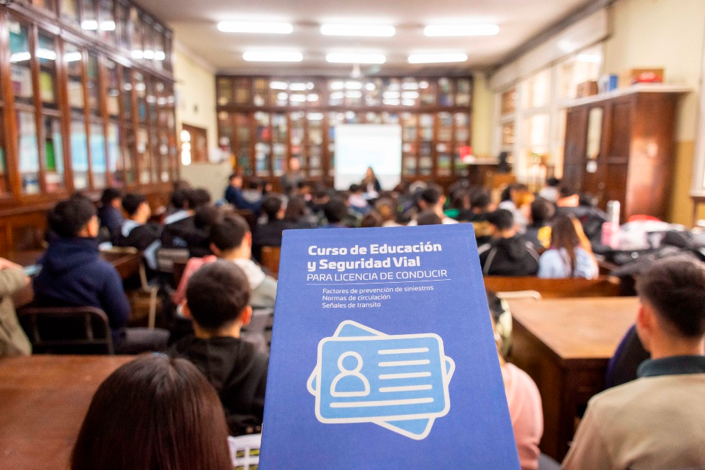 Las clases para la primera licencia se desplegaron en distintos puntos de la ciudad, con el objetivo de acercar el trámite y la preparación a los barrios