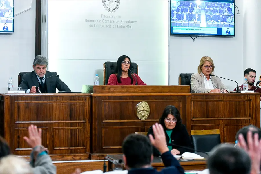La Cámara de Senadores de Entre Ríos realizó una nueva sesión con la presencia de 16 legisladores, donde ingresaron proyectos vinculados al deporte, la educación, el patrimonio histórico y el fortalecimiento institucional.