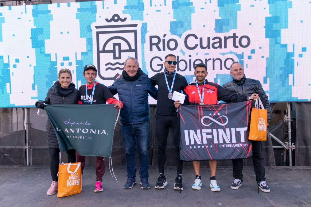 Con más de 1.300 corredores, la séptima edición tuvo récord en 21K. Los grandes ganadores fueron Rosa Godoy y Brian Burgos.