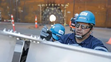impulsa obras clave como Vaca Muerta Sur y proyectos de hidrógeno verde para posicionarse como una provincia estratégica en el mapa energético argentino y atraer inversiones.