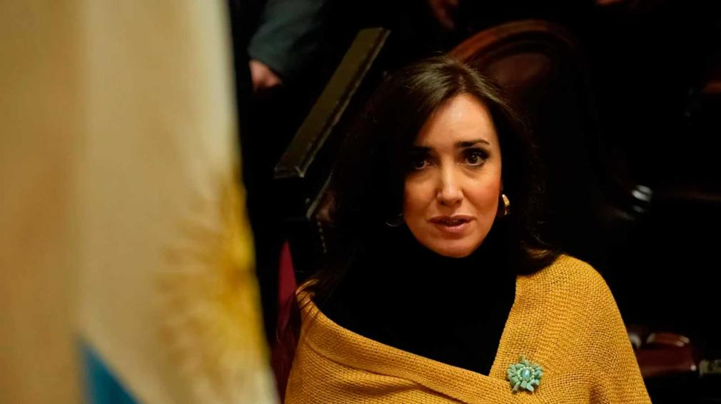 La vicepresidenta respaldó a la candidata a jueza tras la decisión del Gobierno de retirar su pliego por vínculos familiares con un periodista.