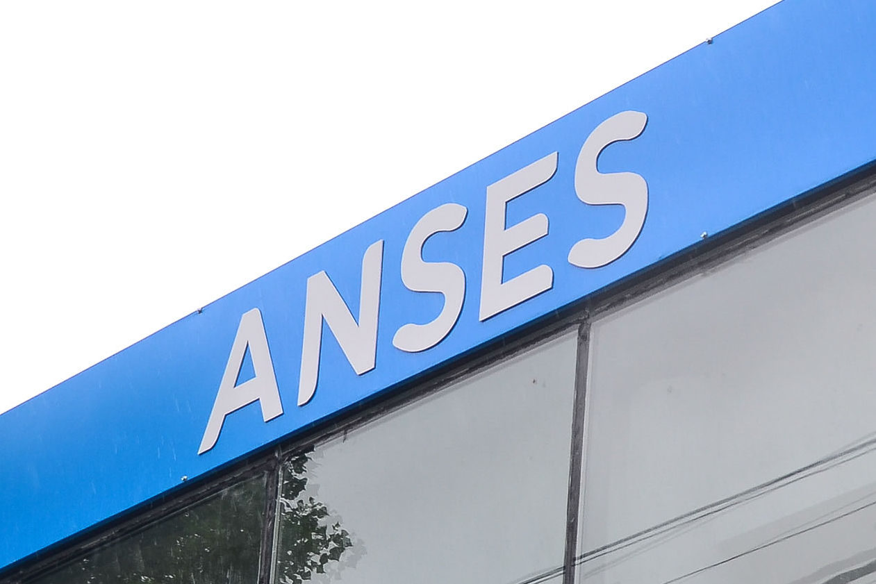 Los beneficiarios también recibirán el medio aguinaldo y el bono extraordinario previsto para este mes.
