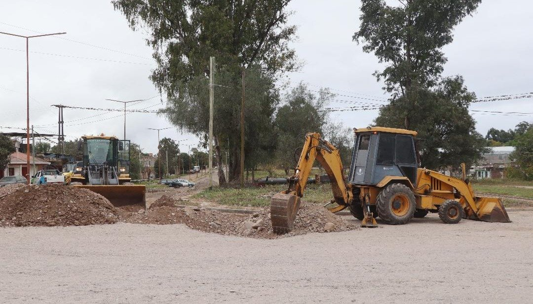 Las obras entran en su etapa final en Remedios de Escalada y Mariano Moreno. El cierre del circuito busca agilizar el tránsito.
