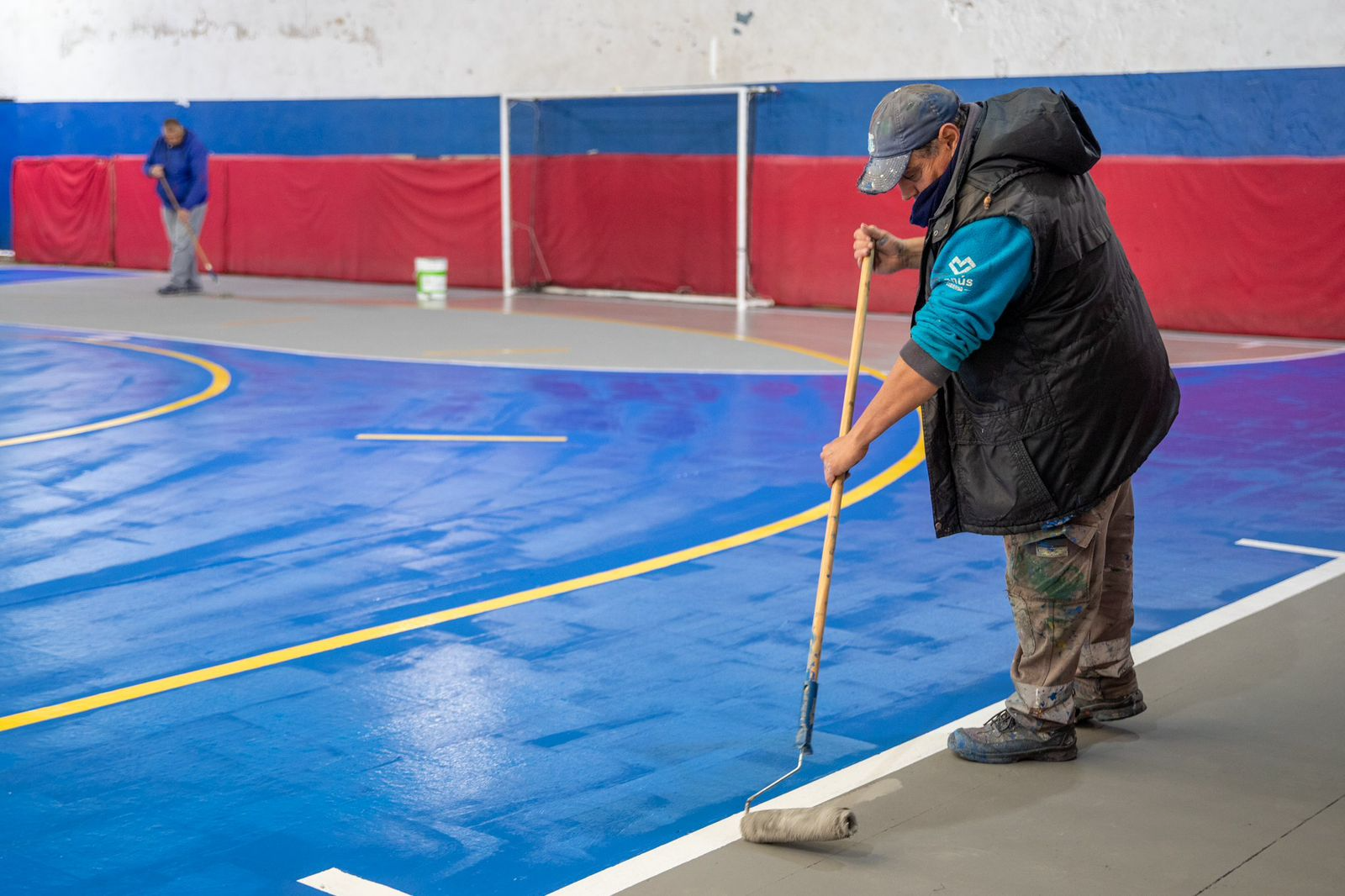 Continúan las obras en clubes de Lanús para fortalecer la infraestructura deportiva de la ciudad.