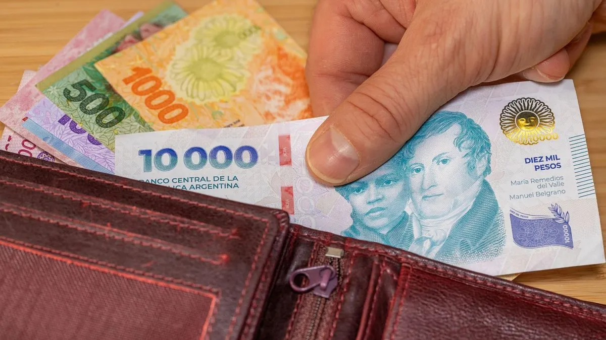 La caída también repercute en jubilaciones, becas y otros beneficios que toman este indicador como referencia.