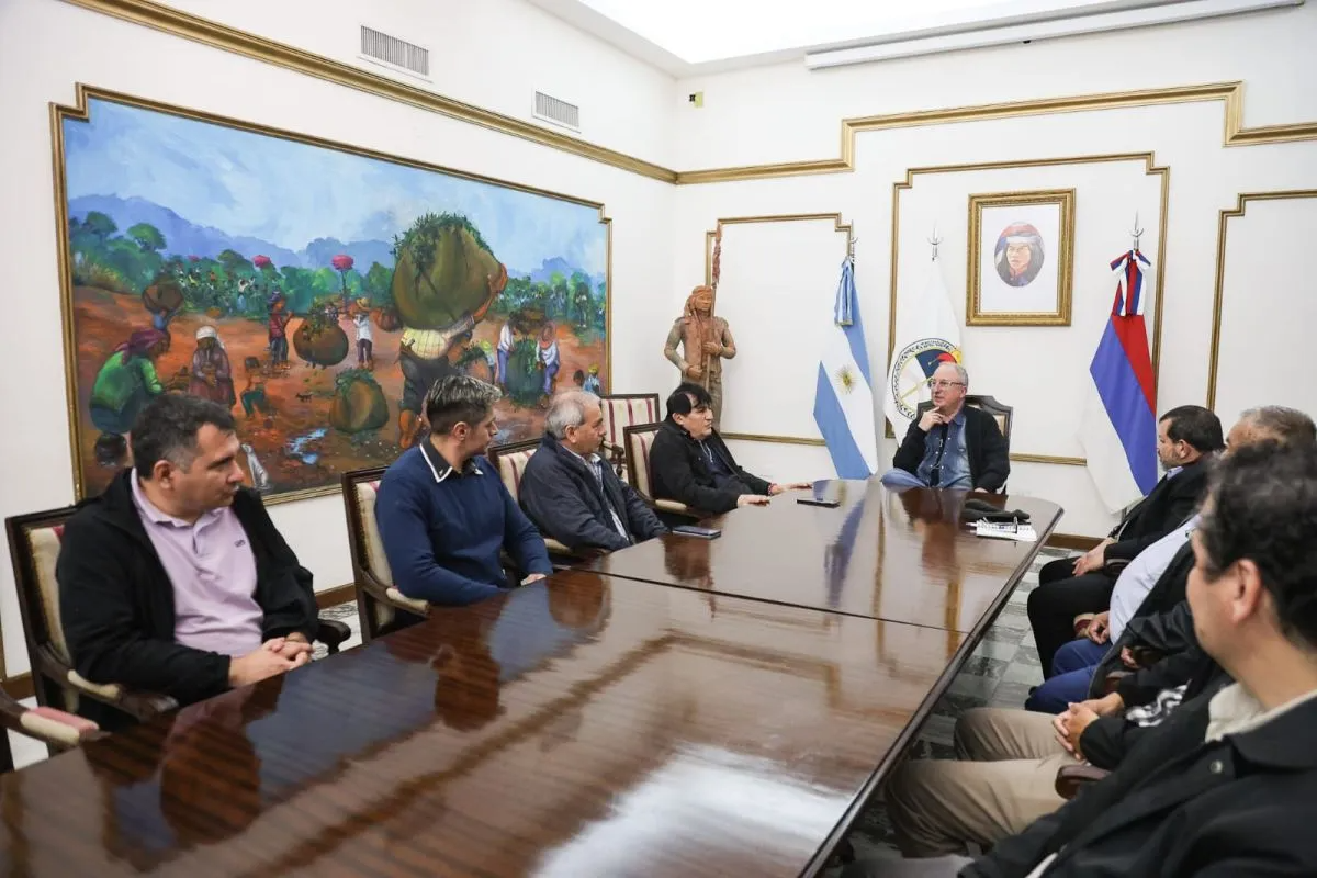 Funcionarios, legisladores y representantes de distintos sectores evaluaron los efectos que generan en Misiones las obras públicas frenadas por el Gobierno nacional.