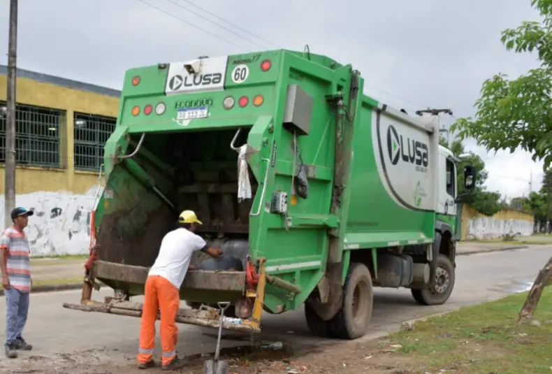 La Municipalidad informó que habrá recolección de residuos en toda la ciudad y guardias en áreas esenciales.