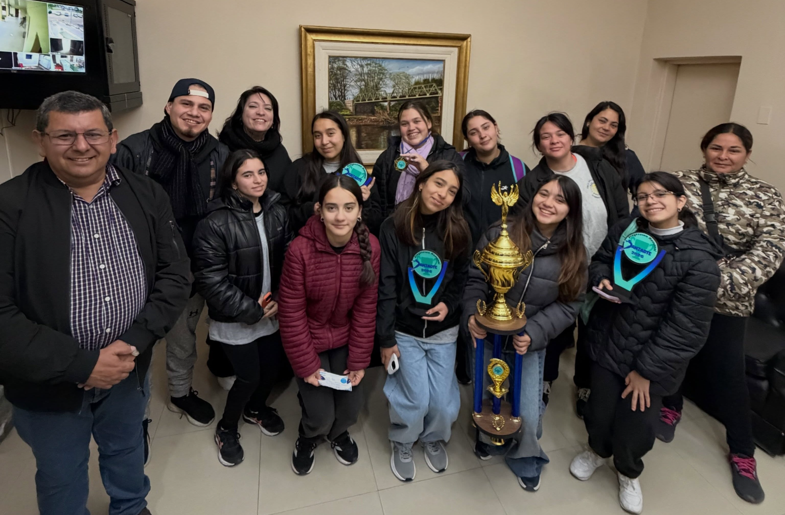 La delegación obtuvo el máximo galardón en el Certamen Danzarte, logró la clasificación para una nueva instancia en Jujuy y recibió una beca para competir en Entre Ríos.
