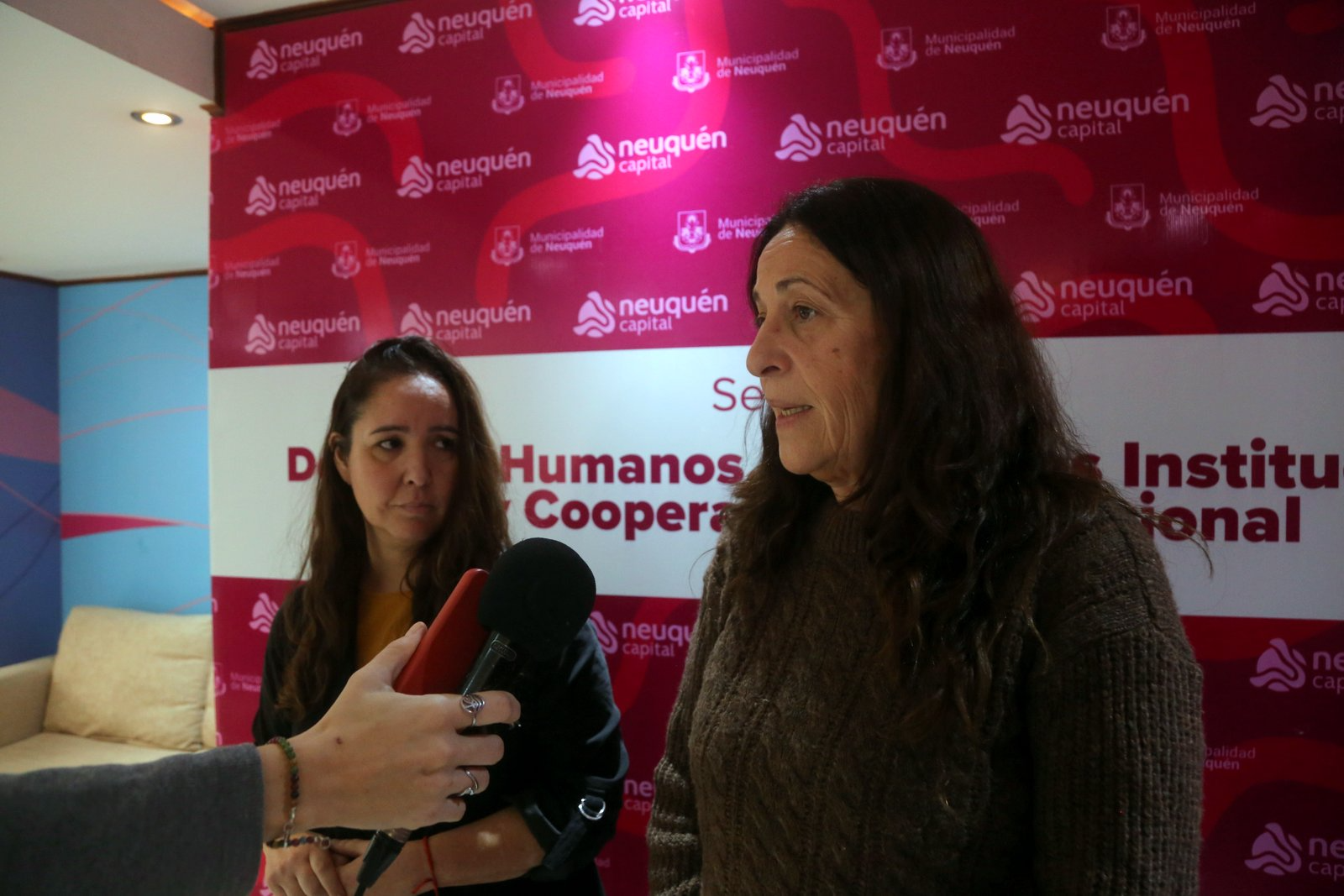 El municipio amplió el botón de accesibilidad: lectura en voz alta, contrastes, tipografía para dislexia y más. “Una web accesible permite navegar con mayor autonomía”, dijo Martínez.