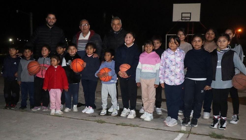  Las prácticas se desarrollan los martes y jueves, con una propuesta orientada a la formación técnica, la recreación y el desarrollo de hábitos saludables. 