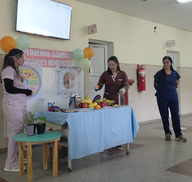 Durante el encuentro se repasaron recomendaciones de las Guías Alimentarias para la Población Argentina, que proponen una alimentación variada, equilibrada y segura. 