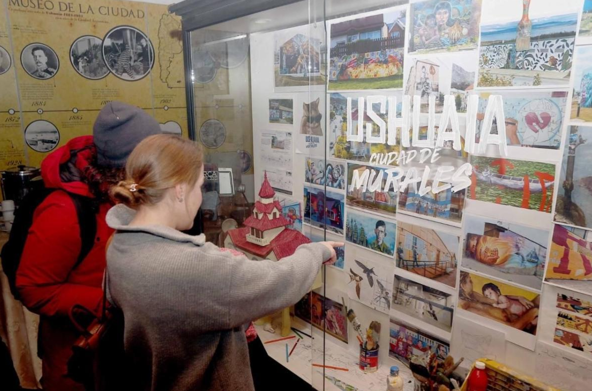 La Municipalidad lanzó el mapa que organiza más de 350 murales y promueve turismo cultural, identidad fueguina y patrimonio urbano, en la Noche Más Larga 2026.