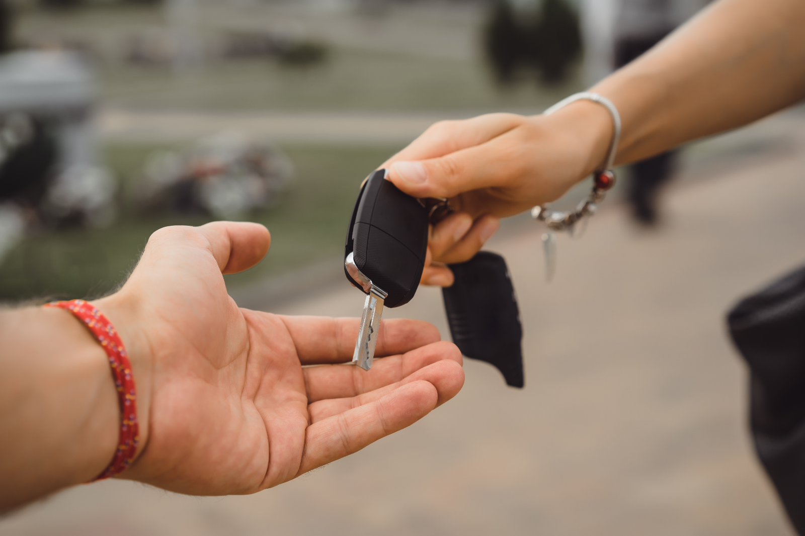 La subasta pondrá a disposición automóviles, una pick-up y una motocicleta de distintos modelos y años. Los interesados podrán inspeccionar las unidades el día previo al remate.