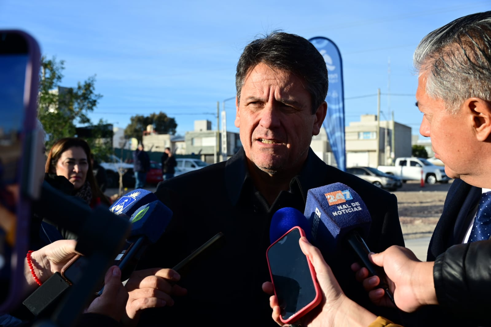 Gaido y Figueroa habilitaron la obra con una inversión municipal de $1.200 millones. "Es una obra que se realizó en tiempo récord". Mejora la conectividad y la transitabilidad en el norte neuquino.