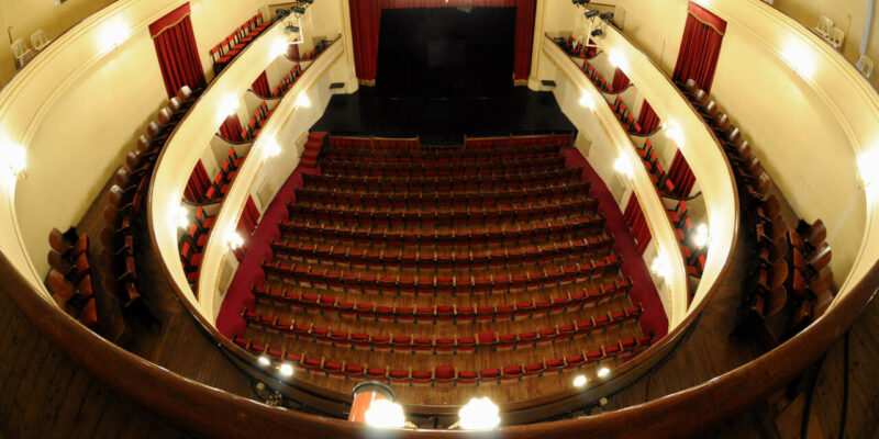 Inés Estévez regresa a su ciudad natal para presentarse en el Teatro Unione, en una programación para el mes de julio que también incluirá el show de Piñón Fijo.