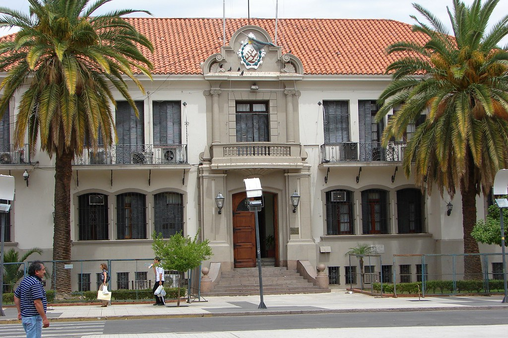 El Gobierno de La Rioja oficializó el receso invernal para la Administración Pública Provincial entre el 13 y el 24 de julio con servicios esenciales garantizados.
