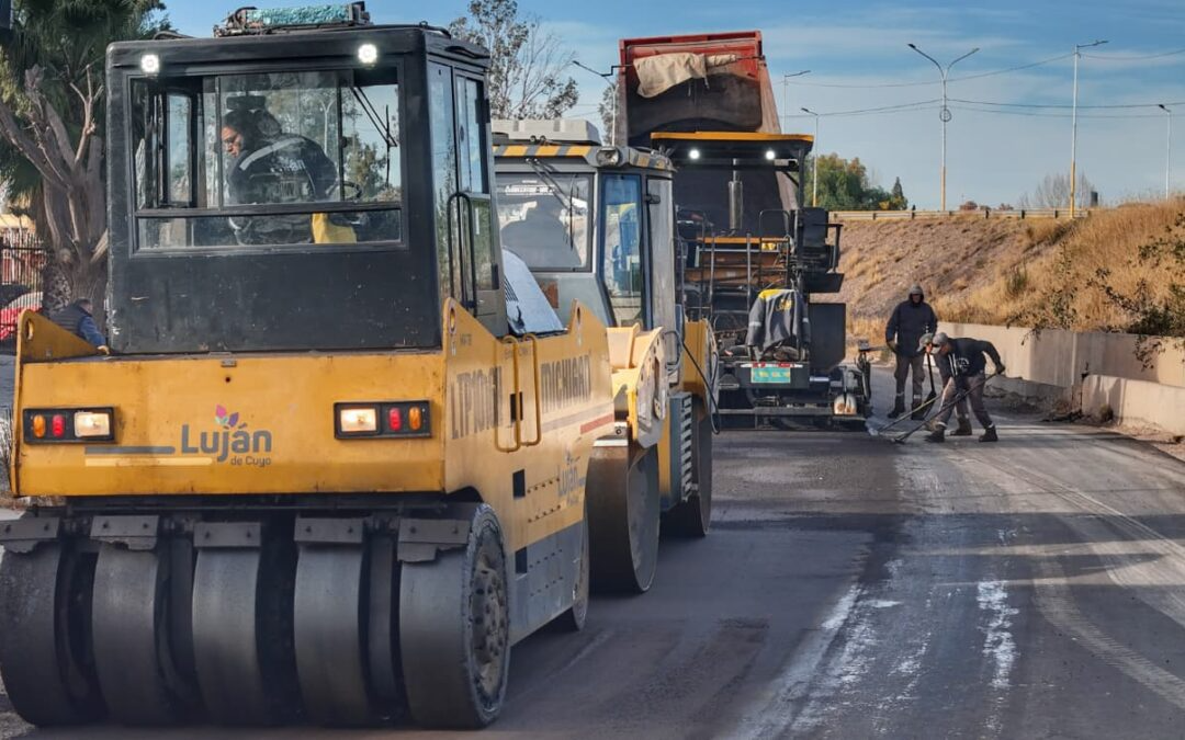 Se intervino la totalidad del ancho en un tramo de 200 metros lineales. Ahora la obra prepara el inicio de la tercera trocha de la RN 40.