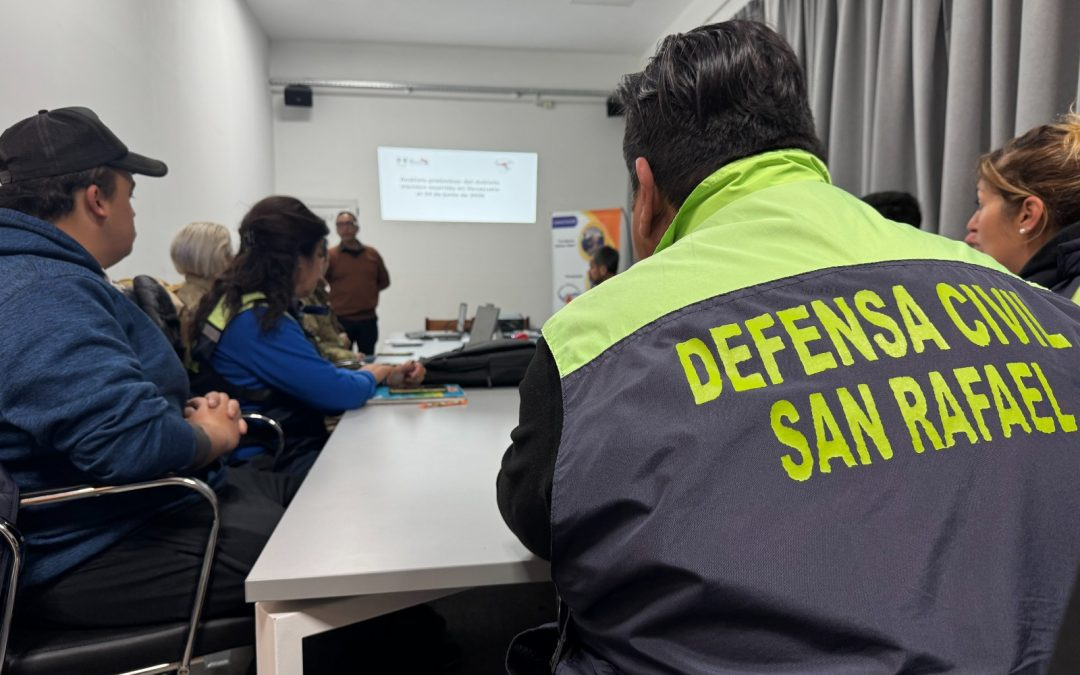 Defensa Civil San Rafael reunió a organismos para revisar protocolos USAR, la ayuda internacional y el rol militar. 