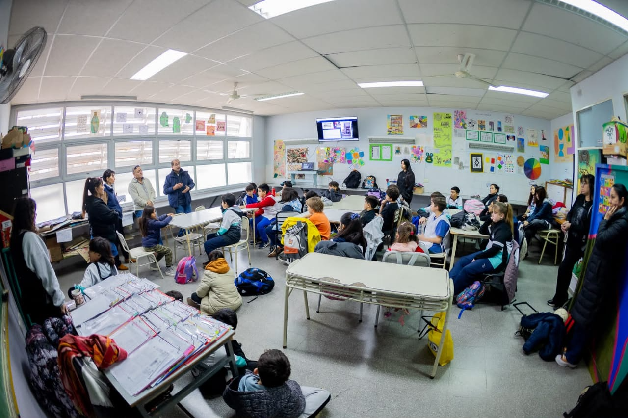 La propuesta apuntó a que las y los estudiantes incorporen pautas de cuidado en paradas y unidades, y reconozcan al transporte público como alternativa eficiente y accesible