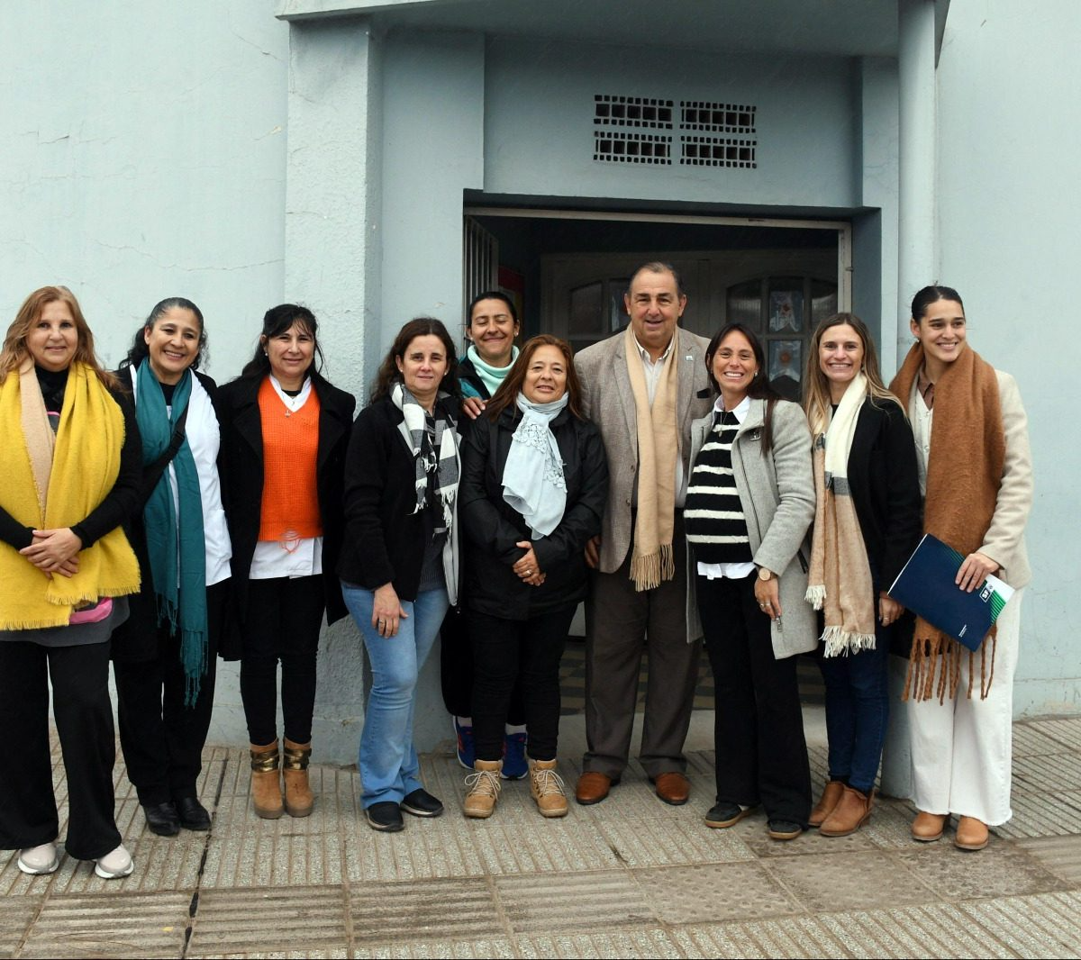 La obra alcanzó el 99 % de avance y mejora la seguridad, accesibilidad y circulación en 7 instituciones educativas de Santa Fe.