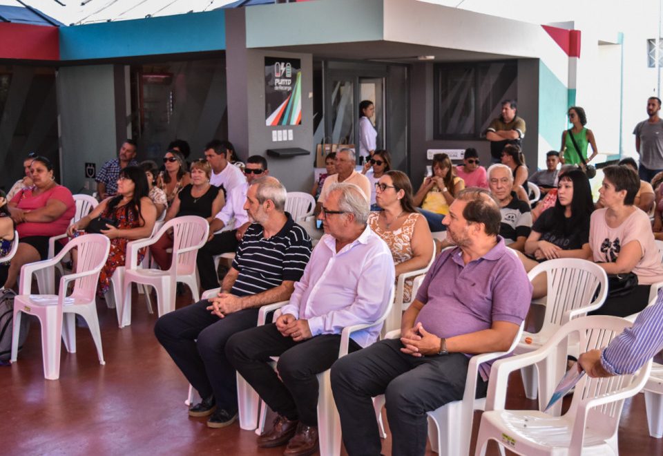 Con el comienzo de Marzo, la gesti\u00f3n de Pablo Torres, junto a diversos funcionarios, llevaron a cabo un acto en el que posibilitaron que 22 nuevas familias comiencen a contar con las escrituras de sus casas.