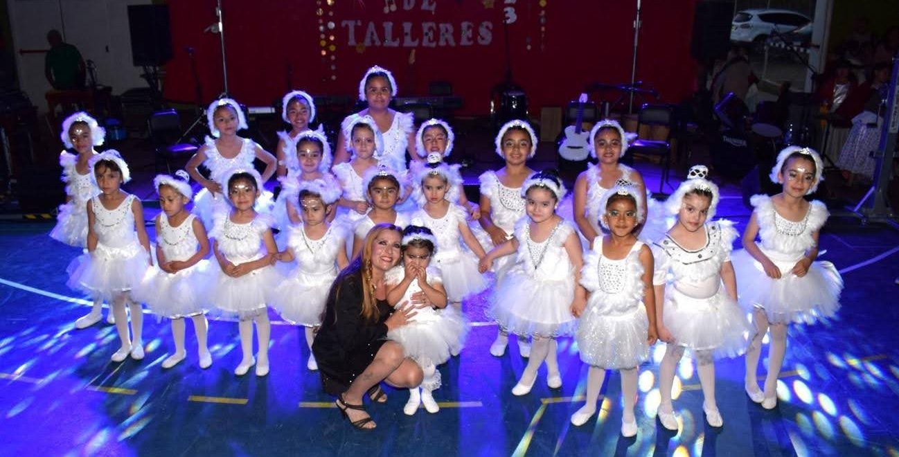 Fue el lunes 4 de diciembre que la direcci\u00f3n de cultura tuvo su gran cierre de a\u00f1o e invitaron a todos los vecinos y vecinas de la localidad de mariano moreno.