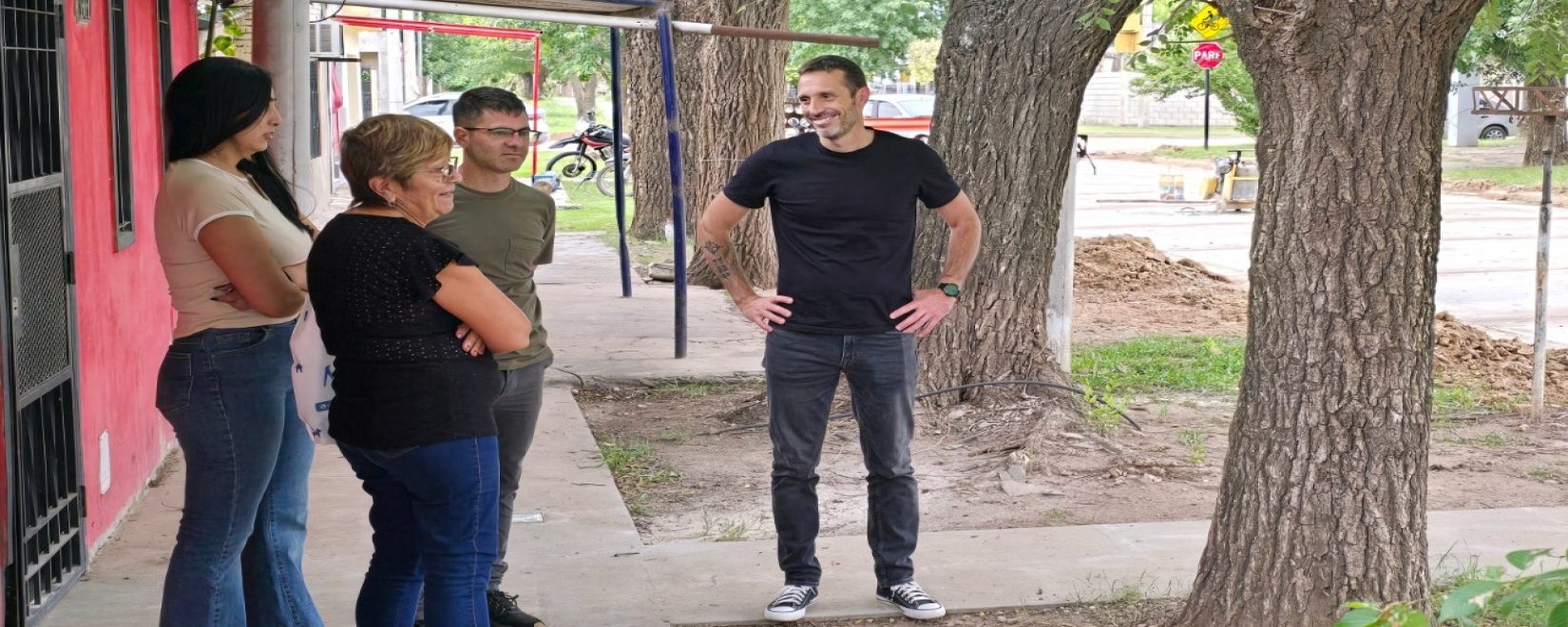 Continuando con el plan de pavimentaci\u00f3n que lleva adelante la Municipalidad de P\u00e9rez, se ha finalizado una nueva etapa en Parque G\u00fcemes.