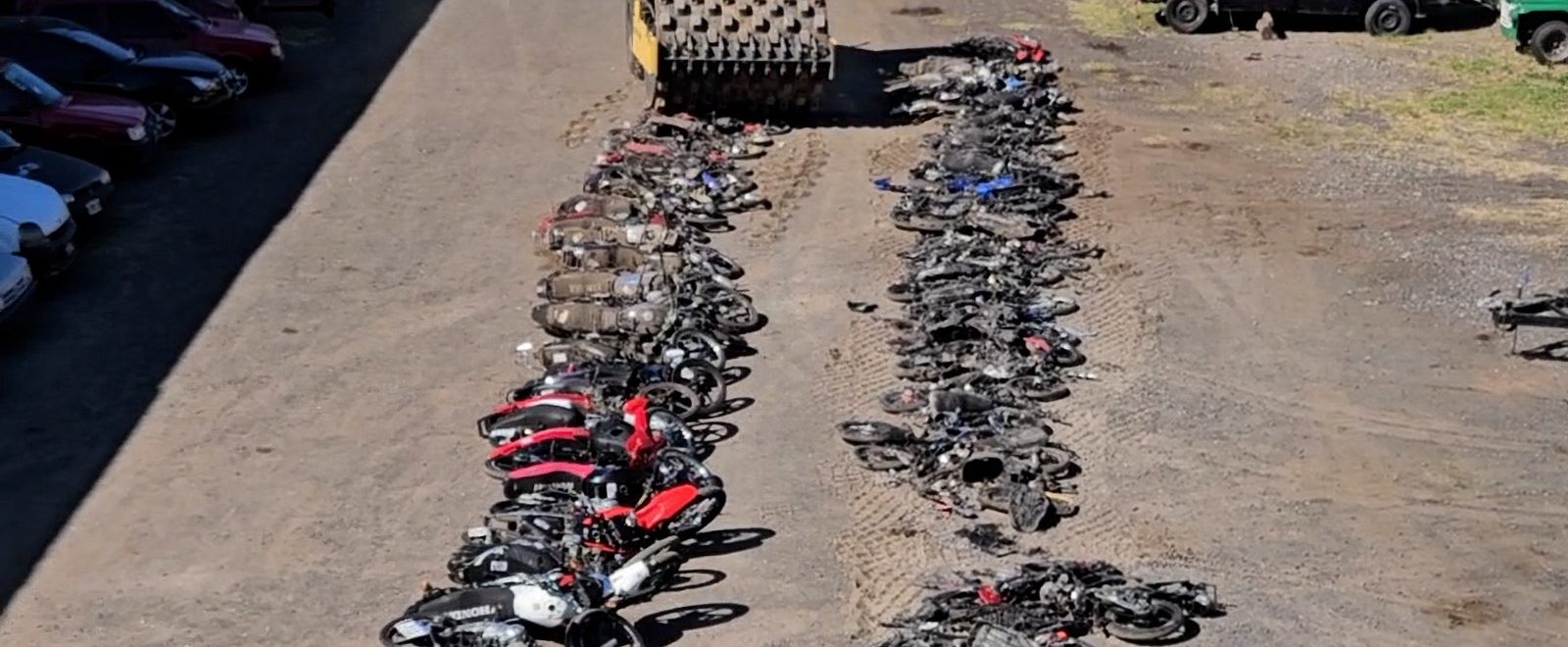 113 motos secuestradas fueron compactadas en el marco de un mega operativo en la ciudad.\n