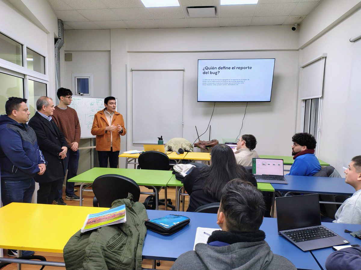 El programa TecnoAliados ofrece capacitaciones gratuitas en programación, IA, robótica y drones para fortalecer el empleo joven en La Rioja.