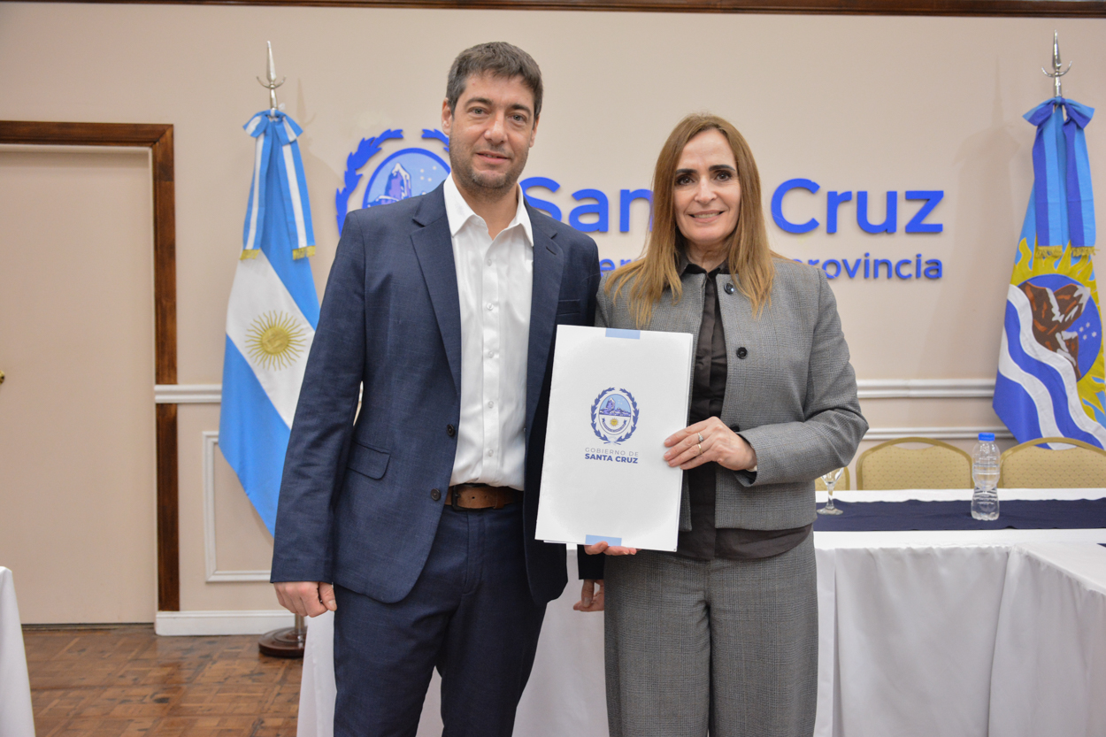 Santa Cruz avanza en la modernización del aeropuerto de Puerto Deseado para recuperar vuelos comerciales y mejorar la conectividad.