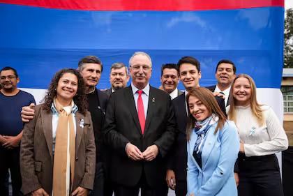 El gobernador avanzó con cambios en la Agencia Tributaria y la empresa de energía provincial, en una nueva muestra de la disputa por el poder dentro del oficialismo misionero.
