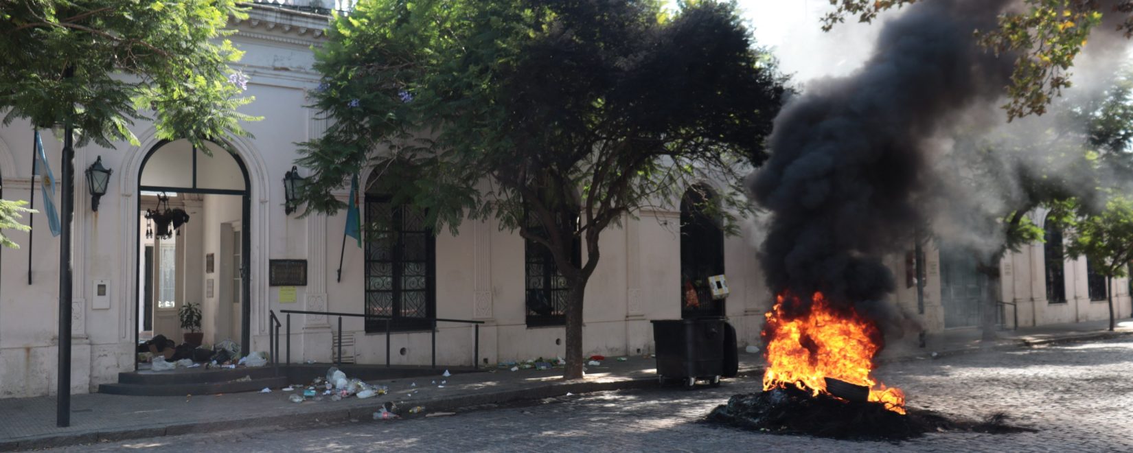 El contador Ariel Roulet, analiz\u00f3 las cuentas del municipio del intendente Francisco Ratto y pronostic\u00f3 que aumentar\u00e1 las tasas municipales, pudiendo llegar el a\u00f1o que viene a un incremento del 100%.